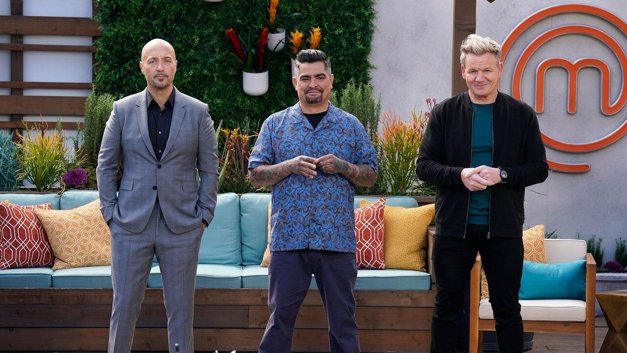 Backdrop for Эпизод 15