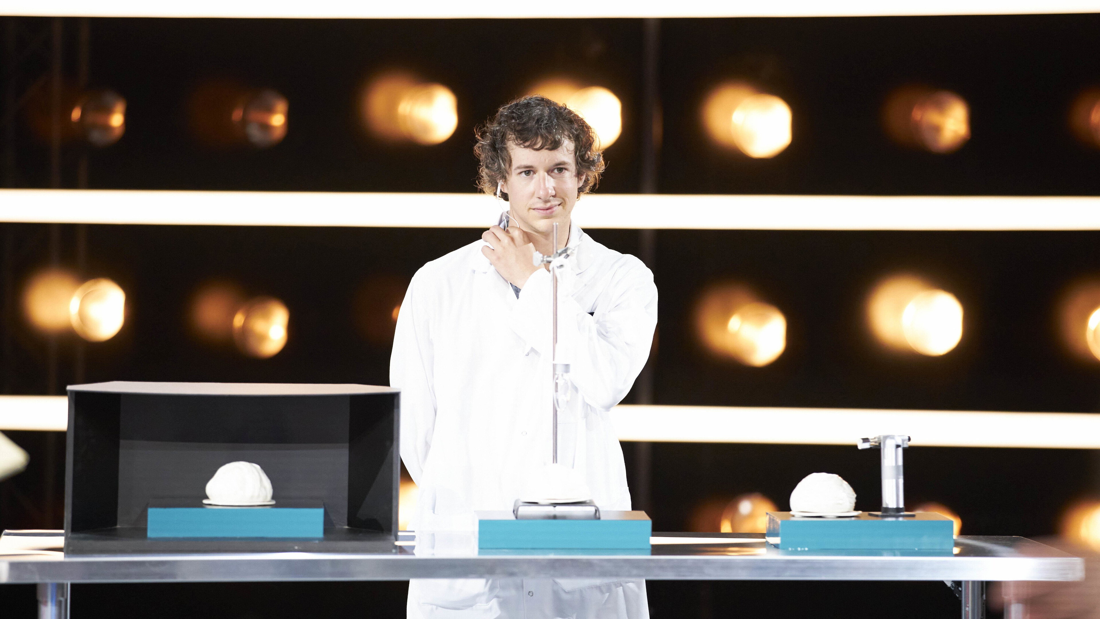 Backdrop for Эпизод 14