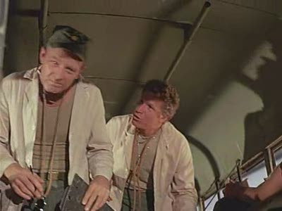 Backdrop for Бешеные собаки и военнослужащие