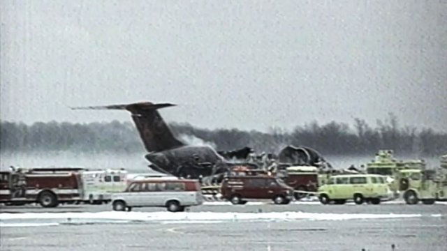 Backdrop for Столкновение на взлётно-посадочной полосе