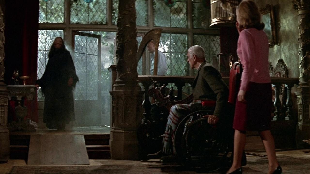 Backdrop for Умри, монстр, умри!
