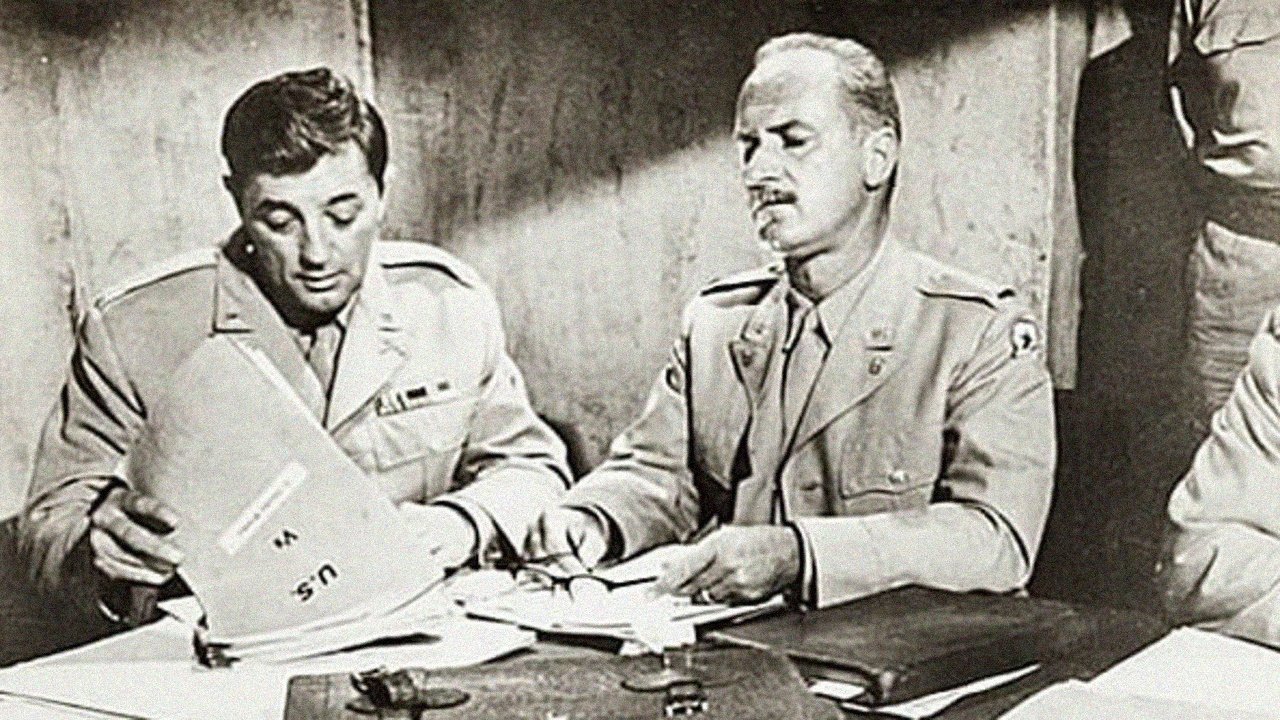 Backdrop for Человек посередине