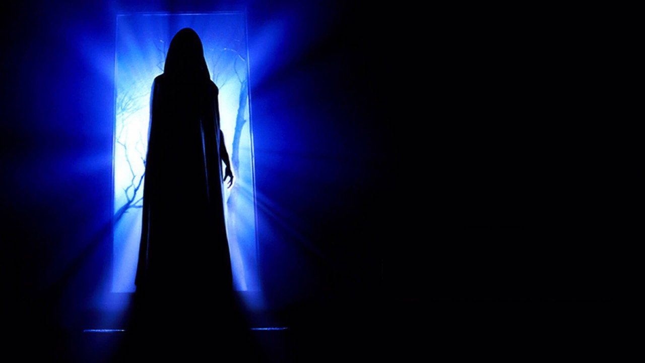 Backdrop for Страж