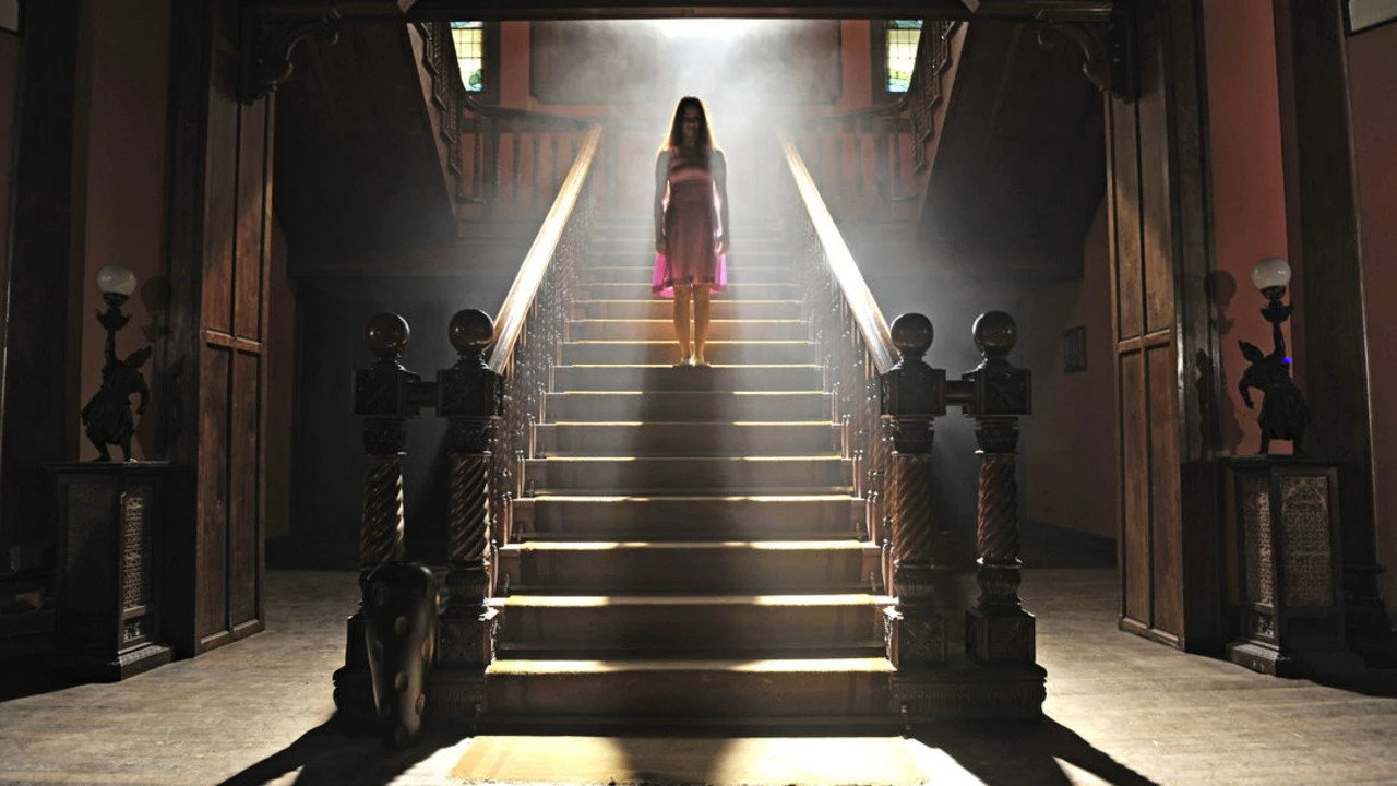 Backdrop for Дом-призрак