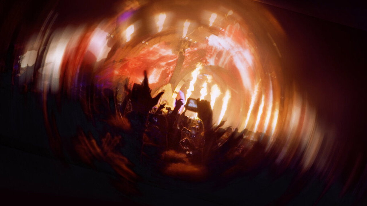 Backdrop for Полный провал: трагедия на фестивале Astroworld