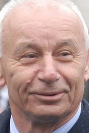 Cover image for Dragomir Čumić