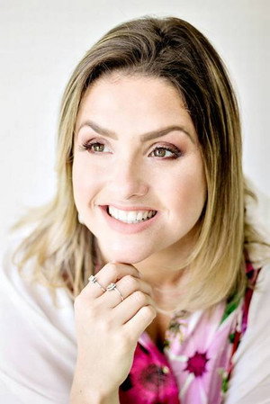 Cover image for Giselle Policarpo