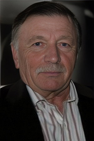 Cover image for Элизбар Караваев