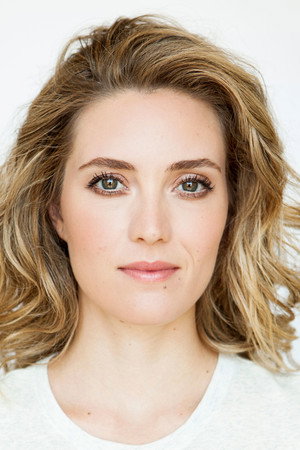 Cover image for Evelyne Brochu