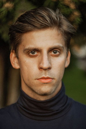 Cover image for Михаил Рябов