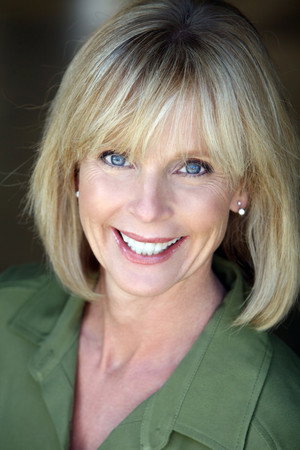 Cover image for Julia Montgomery
