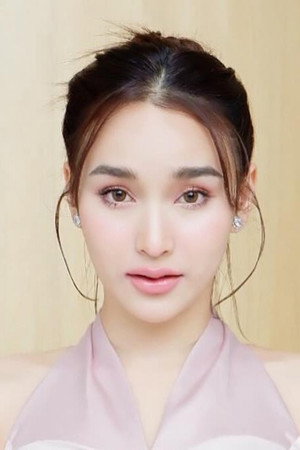Cover image for พลอยปภัส อิสระพงศ์พร