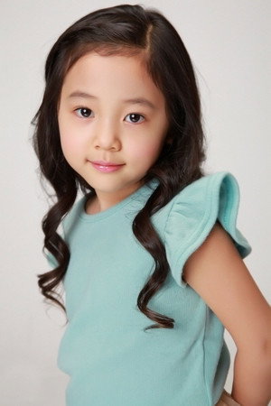 Cover image for Hwang Chae-won