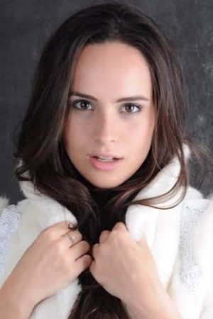 Cover image for Julia Ruiz