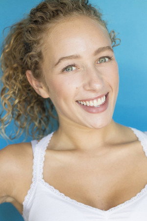 Cover image for Dora Pereli