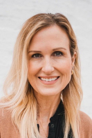 Cover image for Korie Robertson