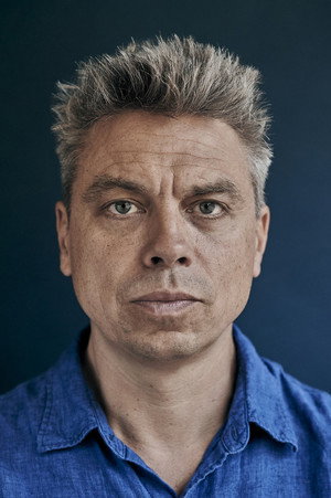 Cover image for James Garnon