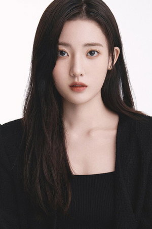 Cover image for 정다빈