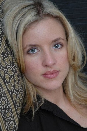 Cover image for Marnie Robinson