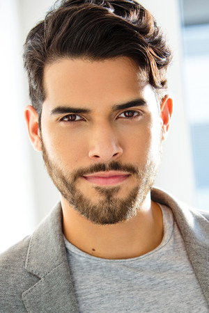 Cover image for Isaac Gonzalez Rossi