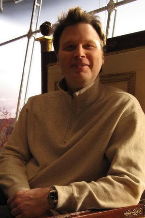 Cover image for Erik Oleson