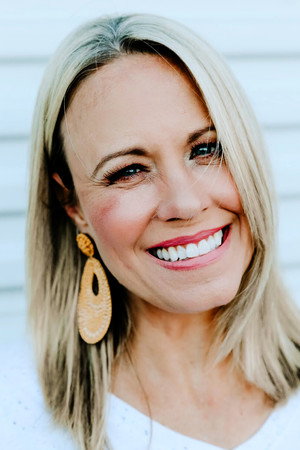 Cover image for Shannen Fields