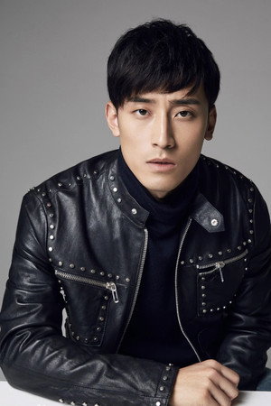 Cover image for Maiqian Guo