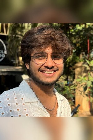 Cover image for Abhinay Berde