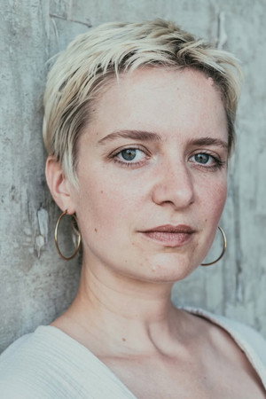Cover image for Lena Entezami