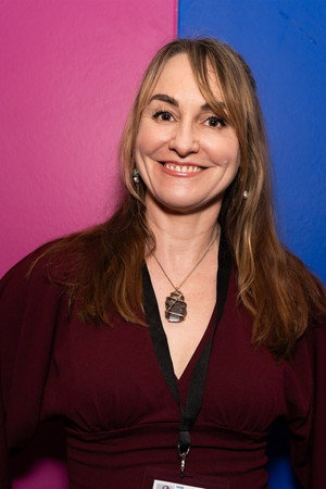Cover image for Heidi Honeycutt