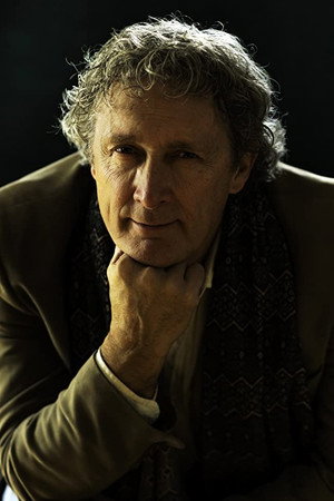 Cover image for Robert D. Morais