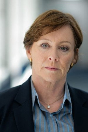 Cover image for Lindsey Coulson