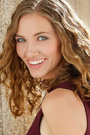 Cover image for Alicia Hunt