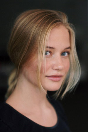 Cover image for Mina Dale