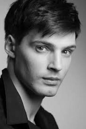Cover image for Daniel Fraser