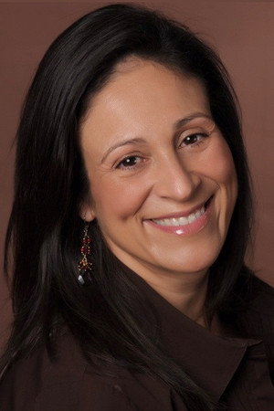 Cover image for Elizabeth Avellan