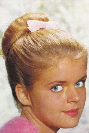 Cover image for Candy Moore