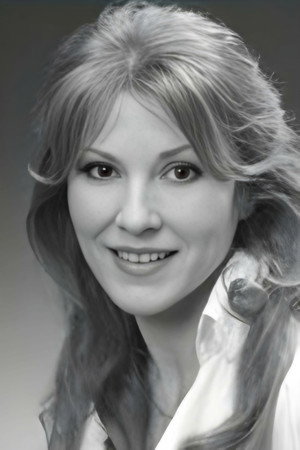 Cover image for Елена Романова