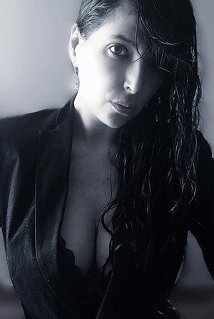 Cover image for Mónika Rojas