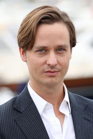 Cover image for Tom Schilling