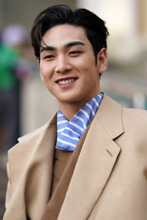 Cover image for Baekho