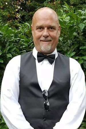 Cover image for Aaron Mitchell