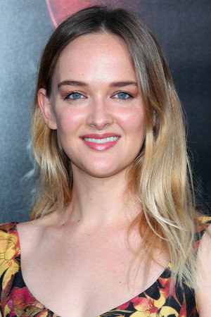 Cover image for Jess Weixler