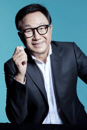 Cover image for 許冠文