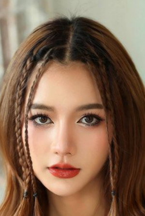 Cover image for มี่ ภัทรนันท์ ปัดภัย