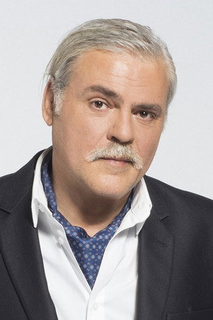 Cover image for Νίκος Καραθάνος
