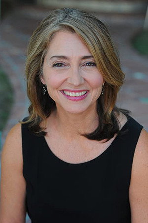 Cover image for Lynn Clark