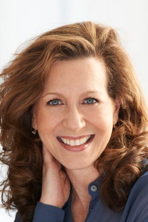 Cover image for Betsy Aidem
