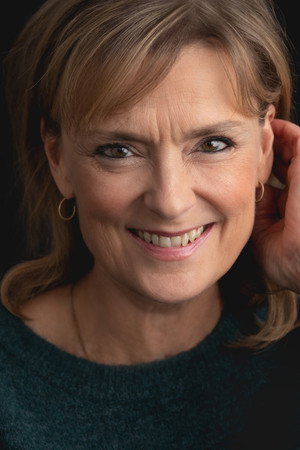 Cover image for Marie Richardson