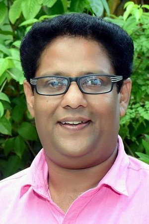 Cover image for Riyas Narmakala